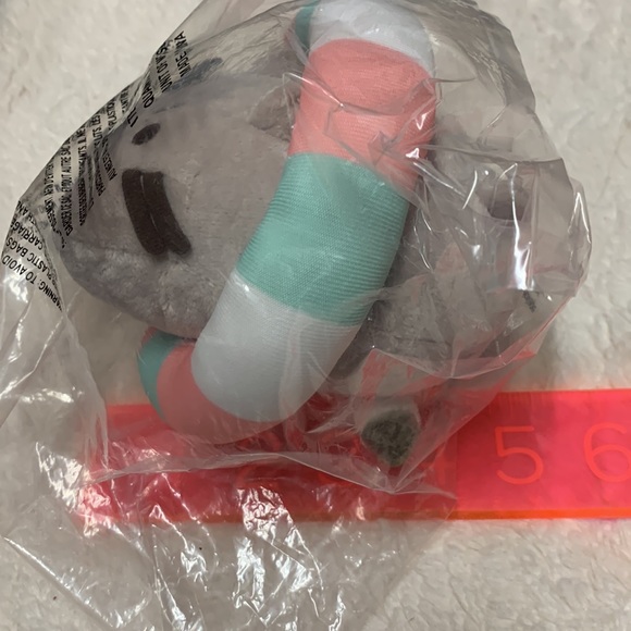 New Exclusive Pusheen Box Plush Summer Pusheen in a pool float - Picture 5 of 6